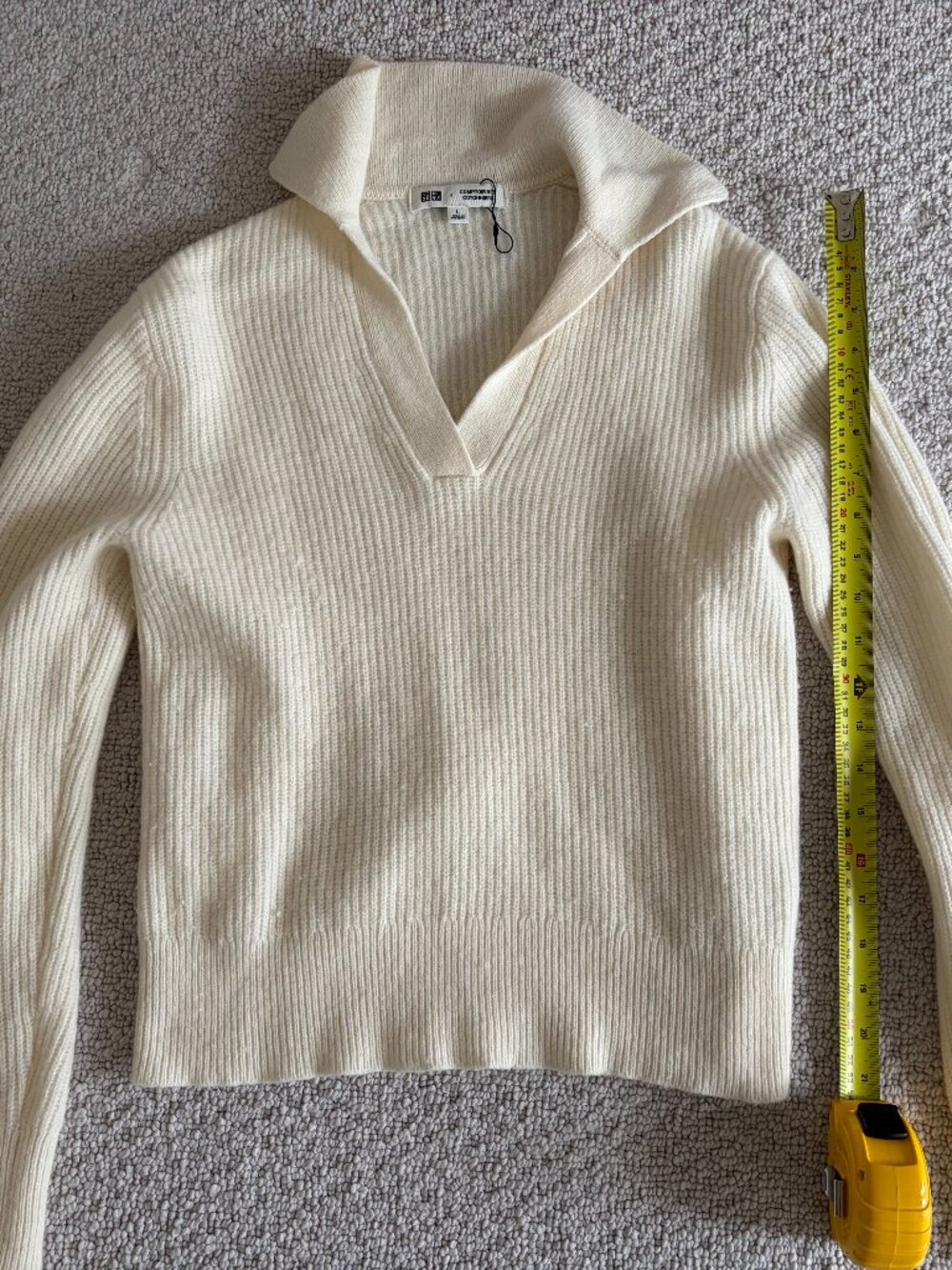 Uniqulo 100% wool sweater